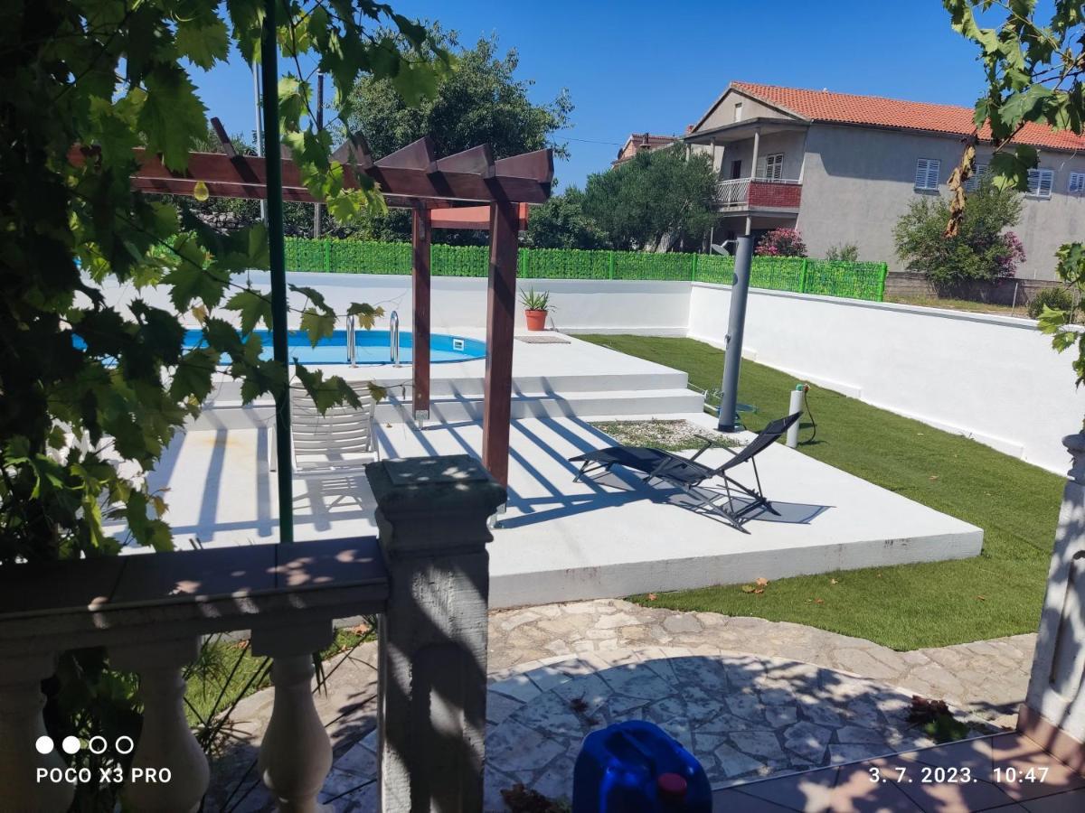 Apartmani Bruna Bilice Vrulje  Екстериор снимка